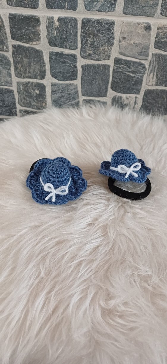 El örgüsü şapkalı Lastik Toka - Görsel 3