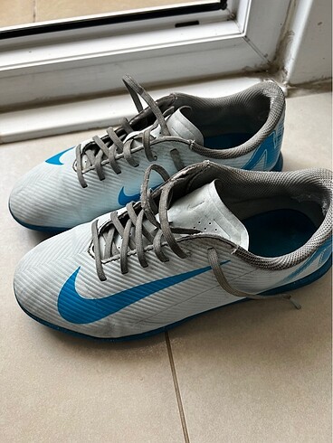 37 Beden mavi Renk Orijinal Nike 38,5