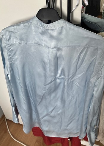Düğmeli Mavi Saten İpek Gömlek - Görsel 3