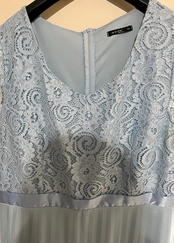 Mavi Dantel Detaylı Uzun Abiye Elbise - Görsel 2