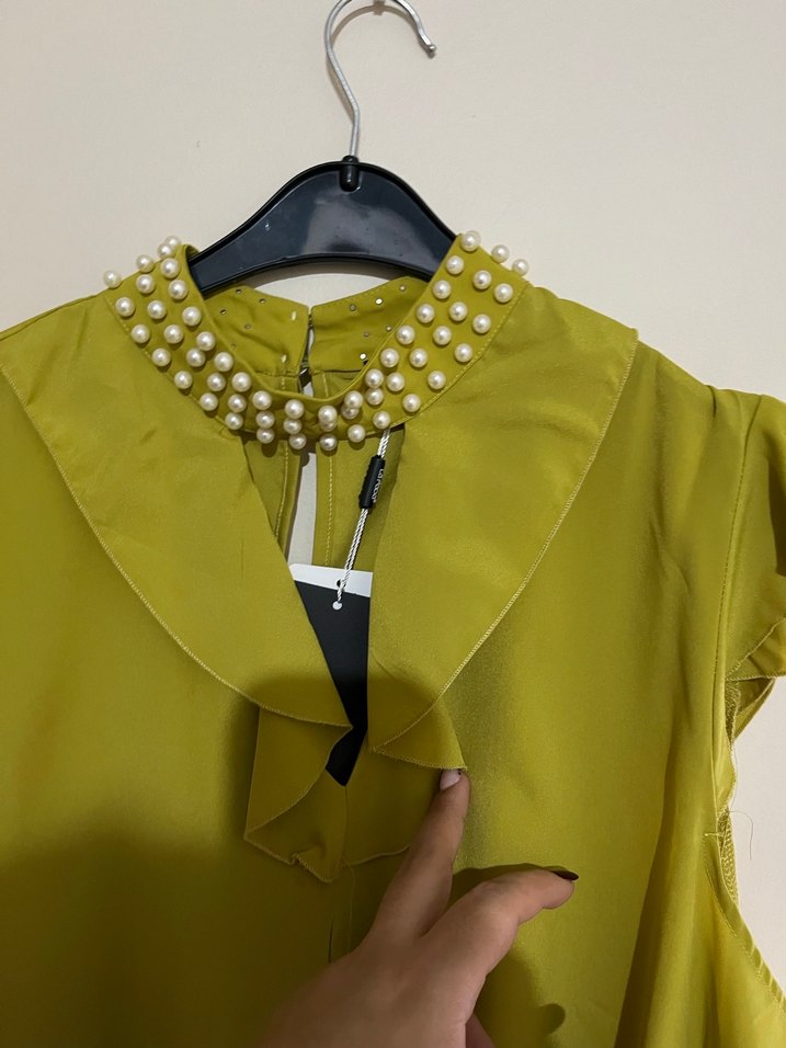 İnci Detaylı Fırfırlı Kolsuz Yeşil Bluz - Görsel 4