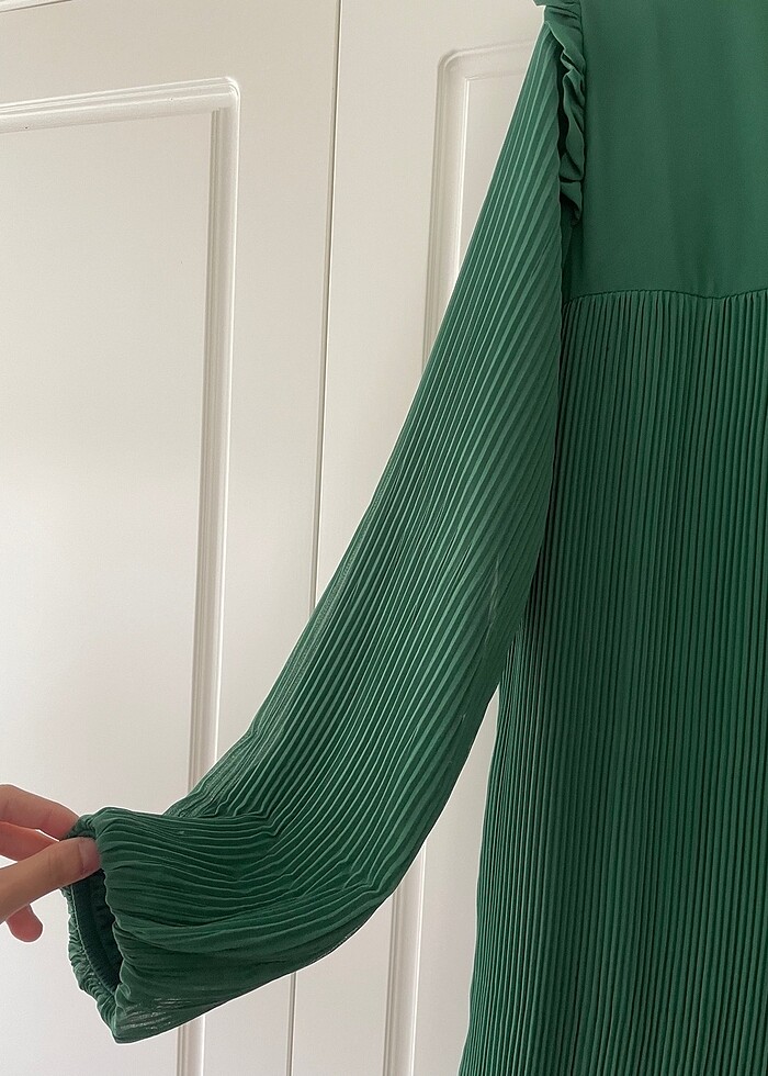 Yeşil Elbise - Görsel 4