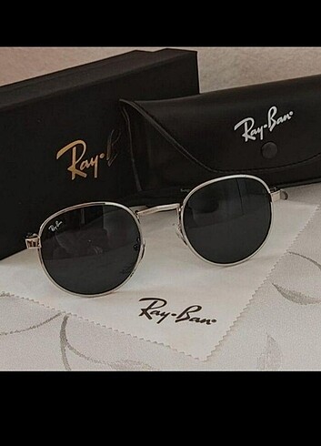 Ray-Ban Güneş gözlüğü 