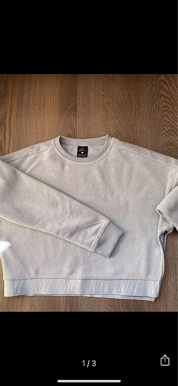 Nike sweatshirt