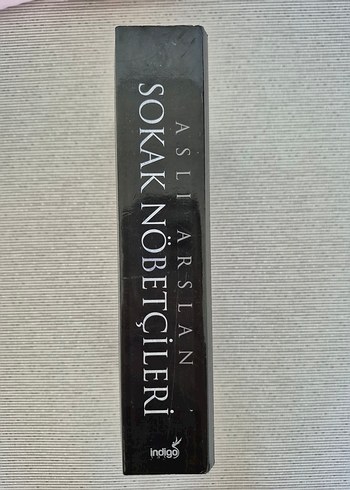 Sokak Nöbetçileri - Aslı Arslan