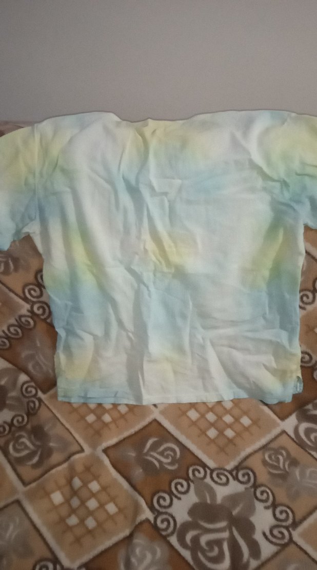 pastel Renkli Bağlama Desenli V Yaka Tişört - Görsel 3