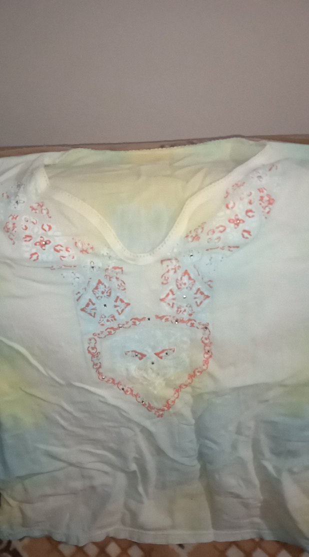 pastel Renkli Bağlama Desenli V Yaka Tişört - Görsel 2