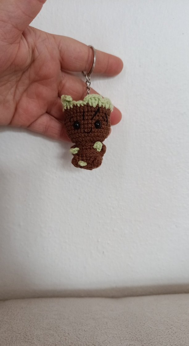 Kahverengi Örgü Anahtarlık (Groot) - Görsel 4