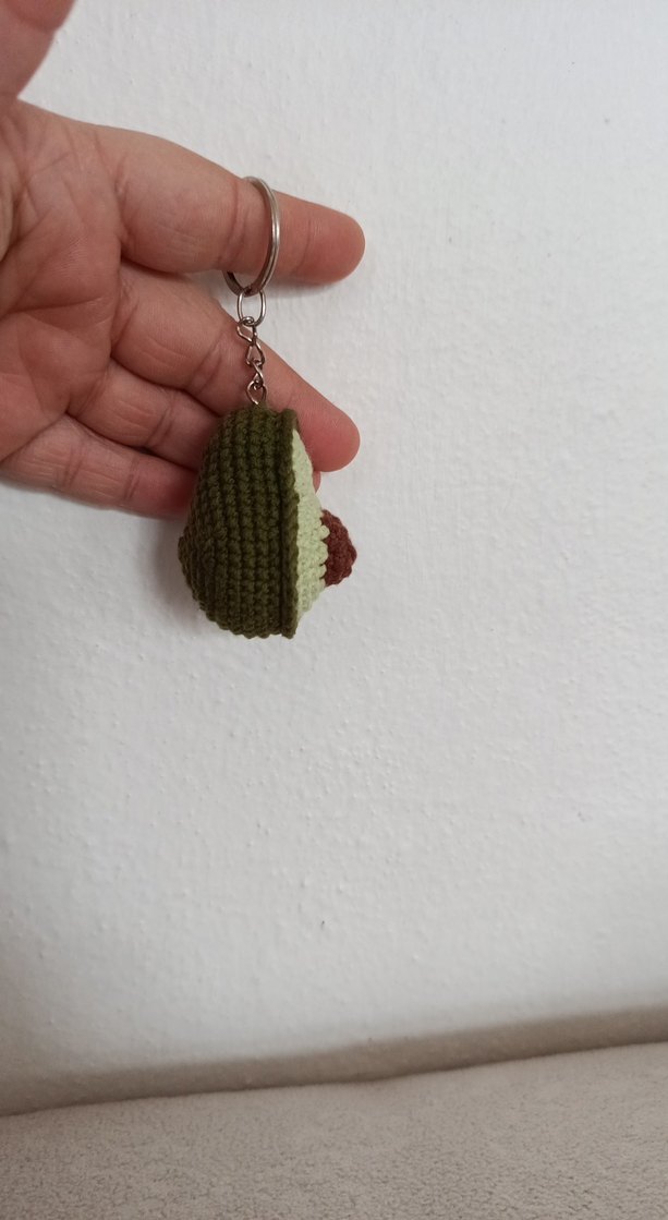 Renkli Örgü Avokado Anahtarlık - Görsel 3
