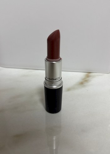 Beden MAC taupe ruj