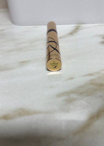 Estee lauder sumptuous extreme maskara - Görsel 4