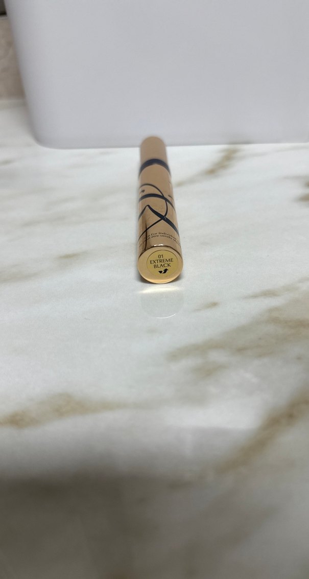 Estee lauder sumptuous extreme maskara - Görsel 4