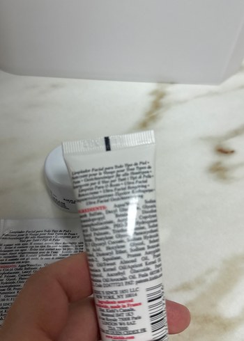 Kiehl's Ultra Facial Yüz Temizleyici ve krem set - Görsel 3