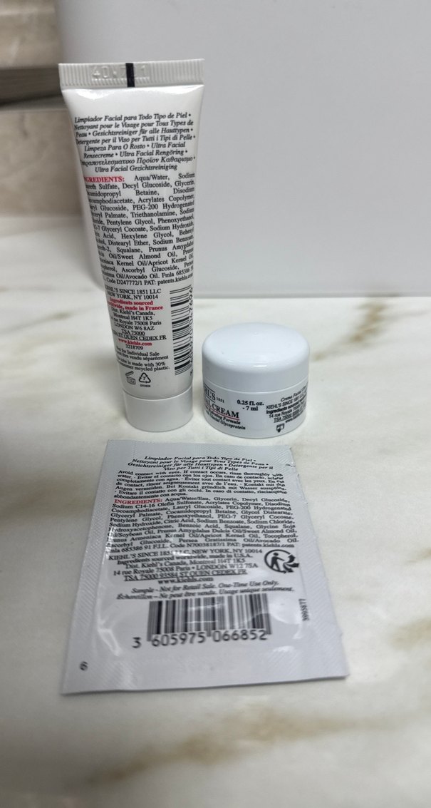 Kiehl's Ultra Facial Yüz Temizleyici ve krem set - Görsel 2