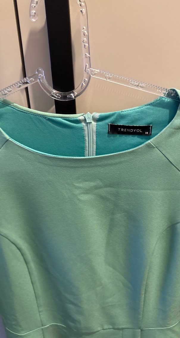 Çağla yeşili midi boy yarım fakir kol elbise - Görsel 3