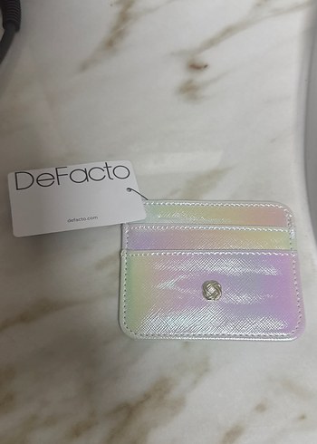 Defacto Beyaz Holgramli Kadin Kartlik