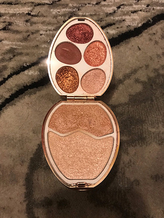 universal Beden I <3 makeup suprise egg palet