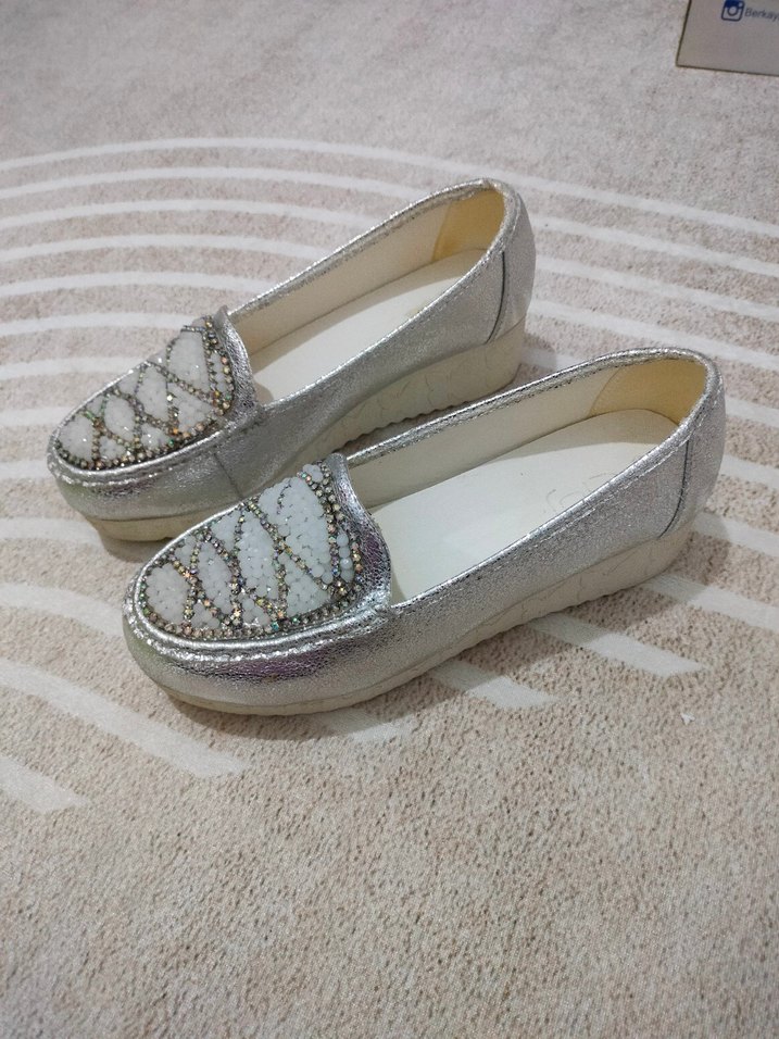 Simli Kadın Babet - Görsel 3