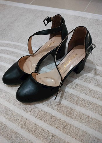 Siyah Tokalı İnce Topuklu Kadın Ayakkabı - Görsel 2