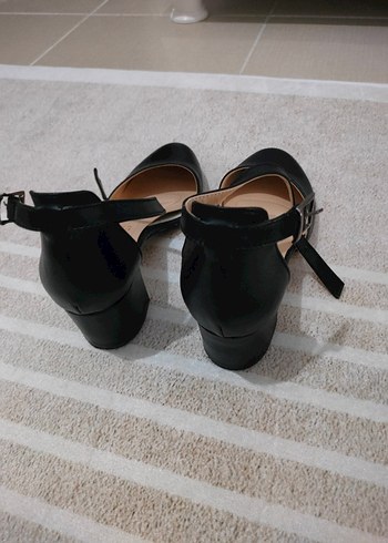 Siyah Tokalı İnce Topuklu Kadın Ayakkabı - Görsel 4