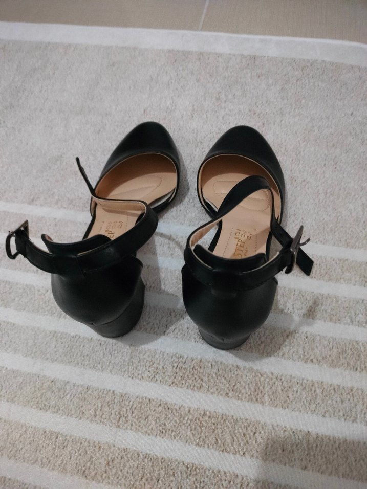 Siyah Tokalı İnce Topuklu Kadın Ayakkabı - Görsel 3