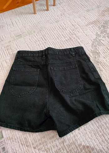 Siyah Kemerli Kadın Kot Şort - Görsel 3