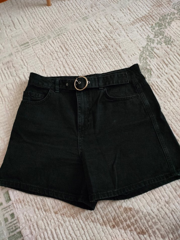 Siyah Kemerli Kadın Kot Şort - Görsel 5