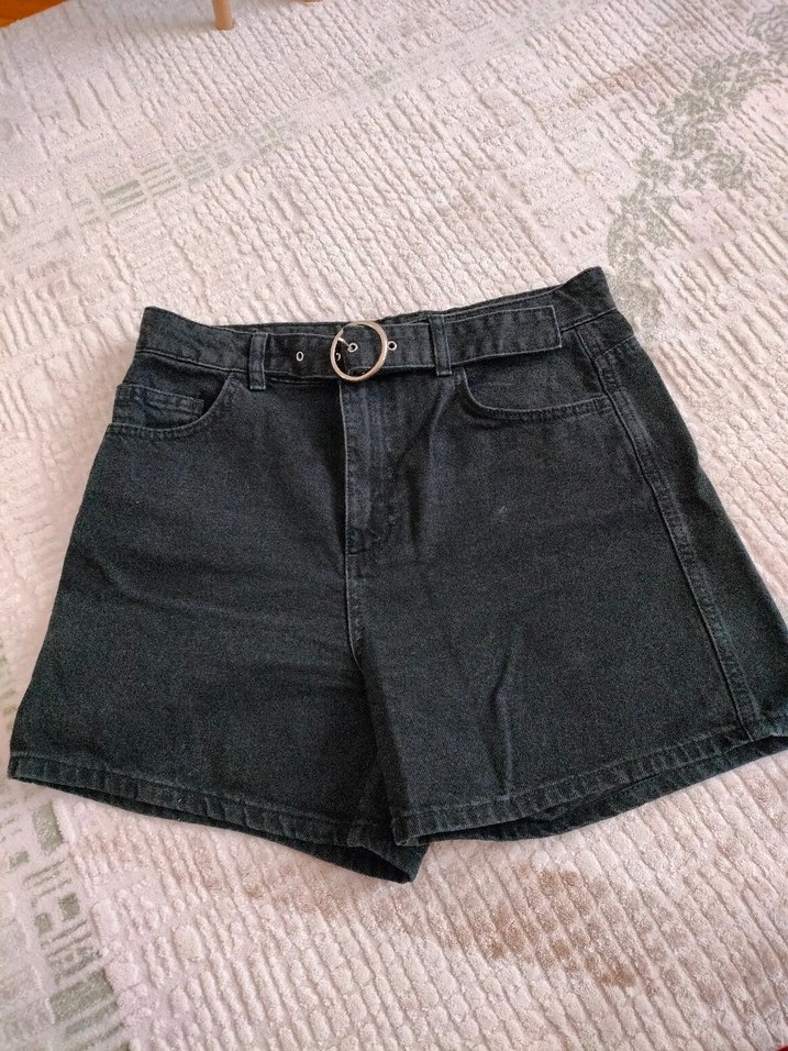 Siyah Kemerli Kadın Kot Şort - Görsel 2