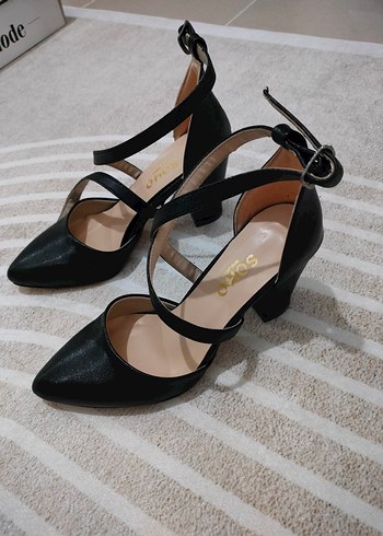 Siyah Yılan Desenli Tokalı Topuklu Kadın Ayakkabı - Görsel 2