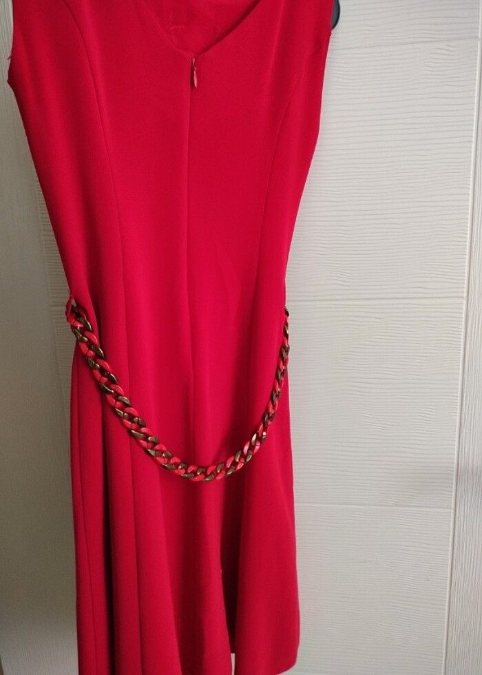 Kırmızı elbise  - Görsel 5