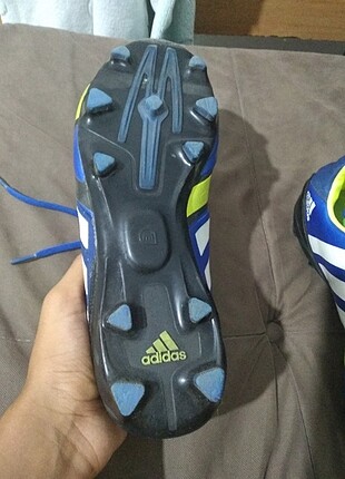  Adidas krampon