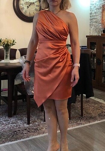 m Beden Turuncu oranj gece elbisesi abiye