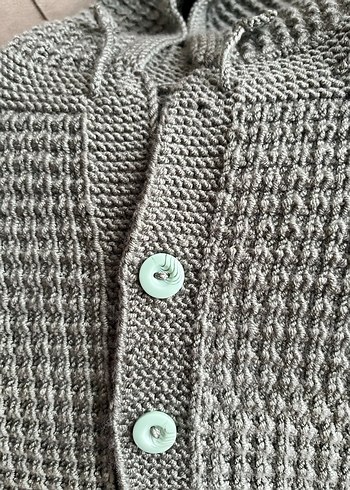 Erkek Çocuk Kapüşonlu Örgü Hırka - Görsel 2