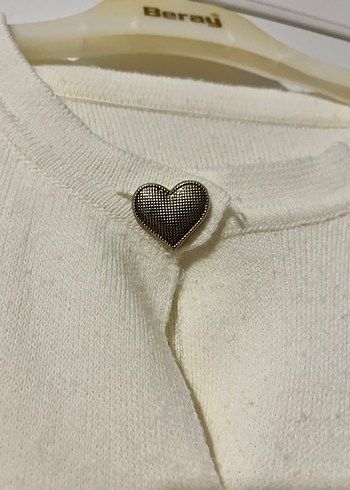 Düğmeli Beyaz Kadın Hırka - Görsel 3