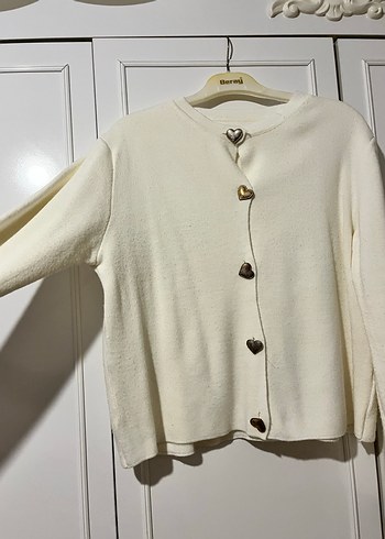 Düğmeli Beyaz Kadın Hırka - Görsel 2