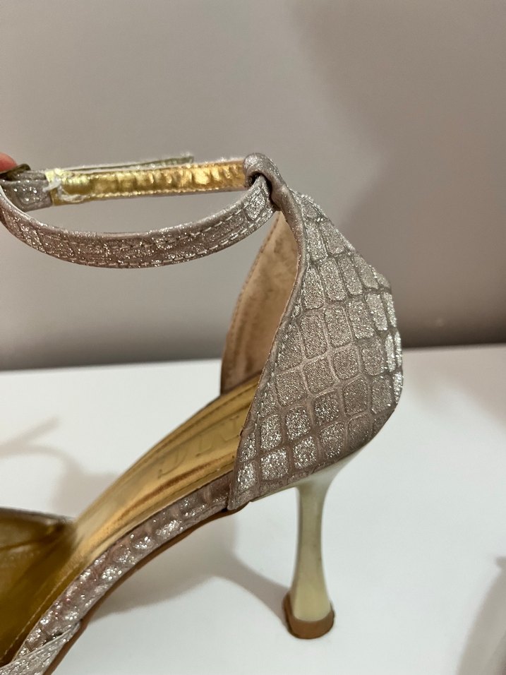 Bej Parlak Yılan Desenli Tokalı Stiletto - Görsel 3