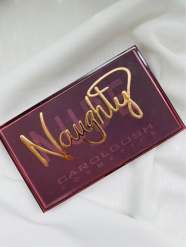 Naughty far paleti
