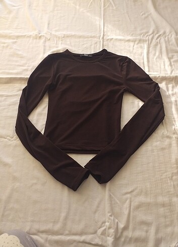 Bershka Sırt Dekolteli Crop