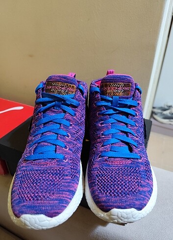 36 Beden Skechers orjinal spor ayakkabı