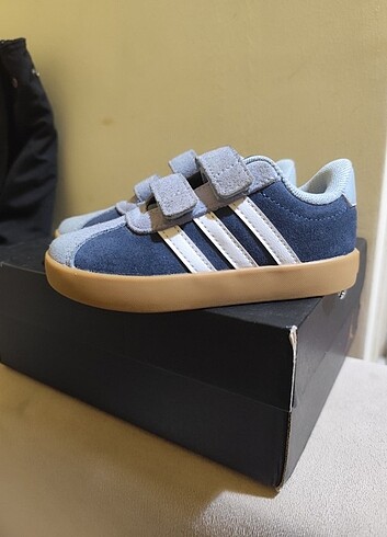 Adidas orjinal spor ayakkabı orjinal 