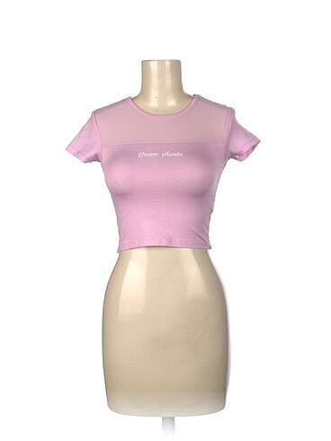 Bershka T-shirt %70 İndirimli.