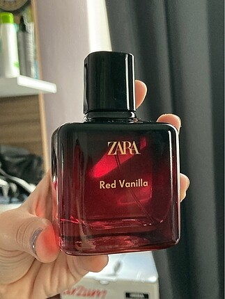 Red Vanilla Zara Parfüm dolu şişe