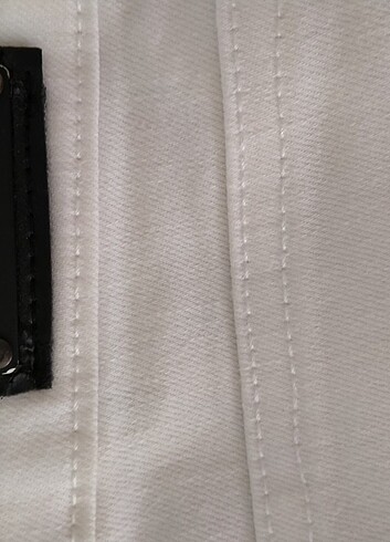 29 Beden beyaz Renk beyaz pantolon 