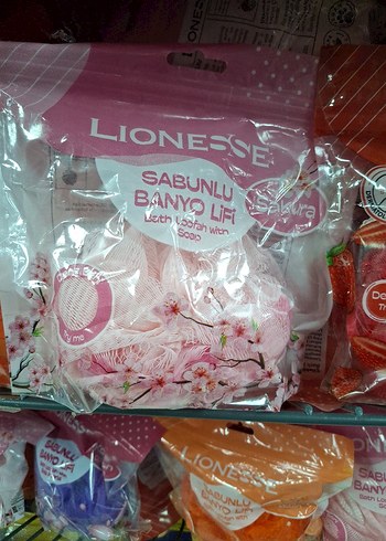 Lionesse Çilek Kokulu Sabunlu Banyo Lifi - Görsel 2