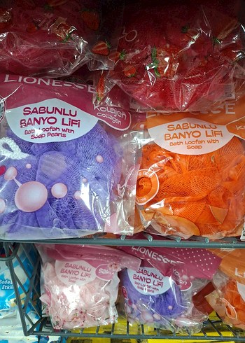 Lionesse Çilek Kokulu Sabunlu Banyo Lifi - Görsel 3