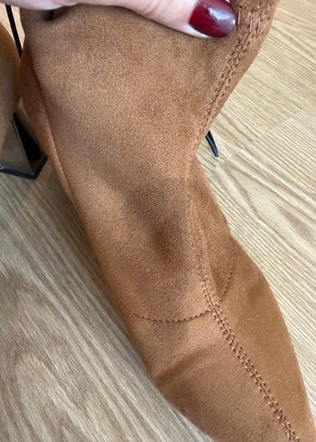 Bej Süet Stiletto Topuklu Kadın Bot - Görsel 2