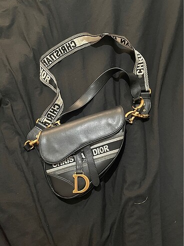 dior çanta tabanca model