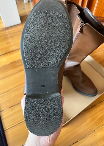 Kahverengi Deri Tokalı Kadın Çizme - Görsel 2