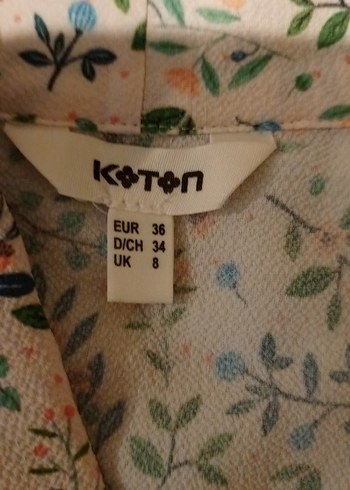 V yaka, düğmeli, kısa kollu bej gömlek - Görsel 2