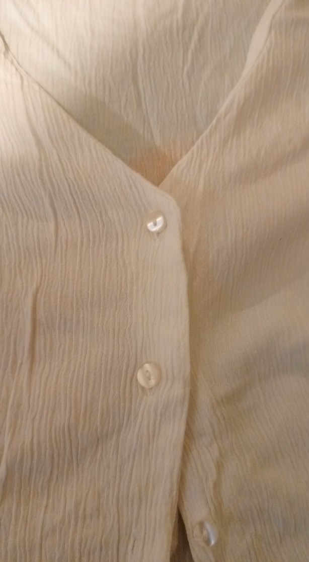 Beyaz V Yaka Düğmeli  Bluz - Görsel 4